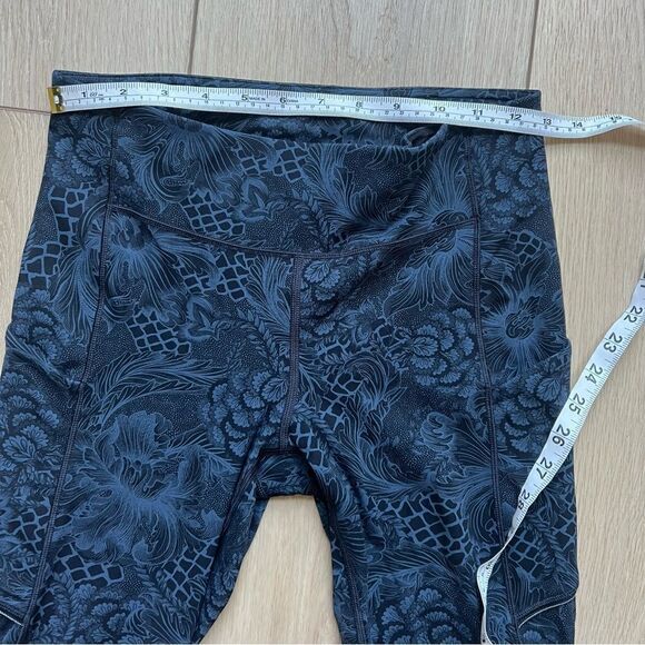 Lululemon Speed Up Tight Full-On Luxtreme 28" Nouveau Mach Blue Black Size 6 - Picture 12 of 16